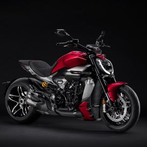 2026 Ducati XDiavel V4 Burning Red