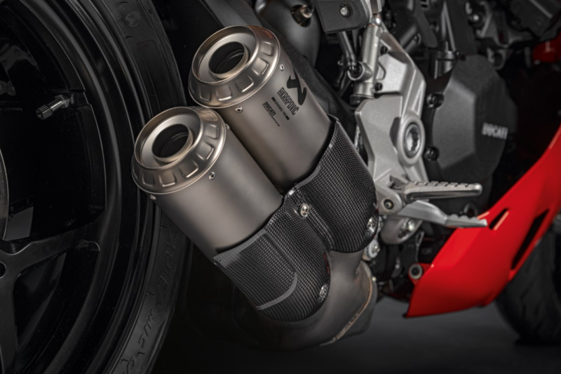 Ducati Supersport 950/S Akrapovic Homologated Slip-On 96481781AA