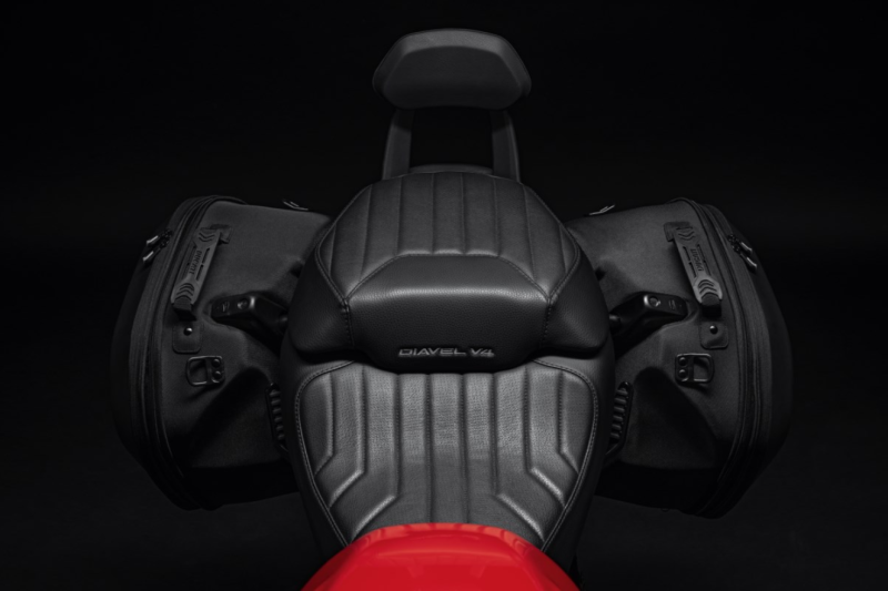 Ducati Diavel V4 
